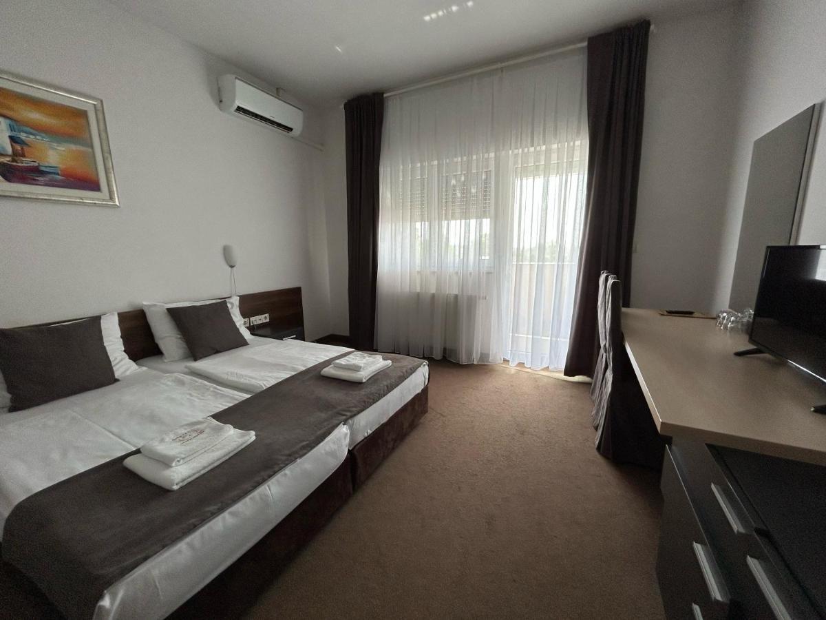 Rooms Laguna Sesvete Exterior photo